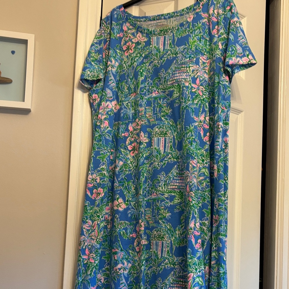 Lili Pulitzer, Never Worn.  Blue Sundress with Crew Neck and Short Sleeves.